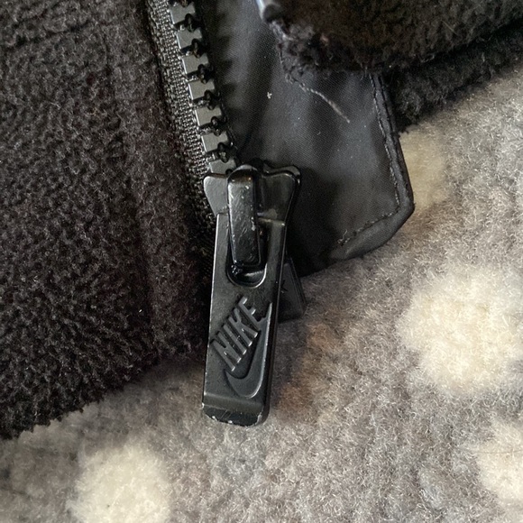 Size 4/XS Fleece Nike Jacket - Picture 3 of 8